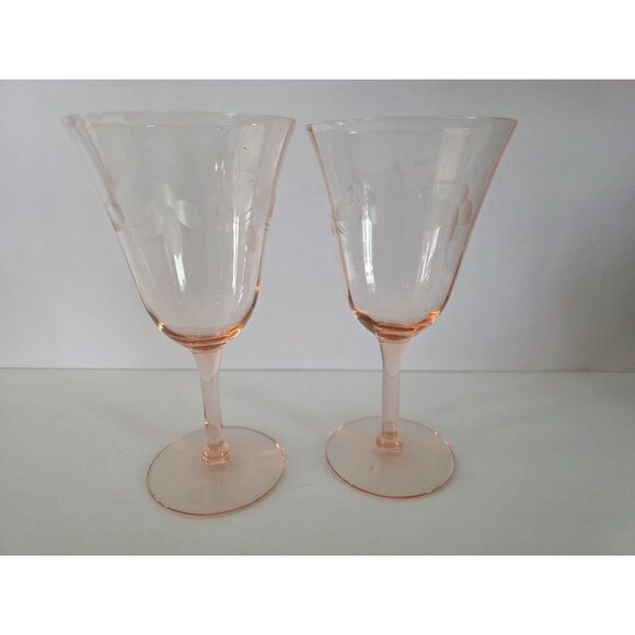 Set Of 2 Pink Etched Depression Floral Wine Glasses - Picture 2 of 6